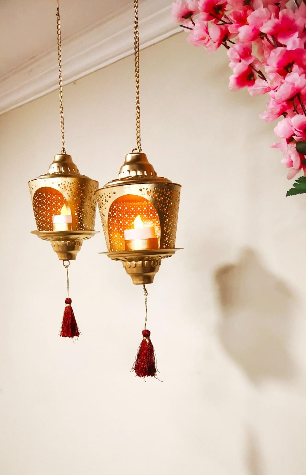 Hanging Round with Jhoomer – Pack of 2 (Stylish Home Décor Accent)