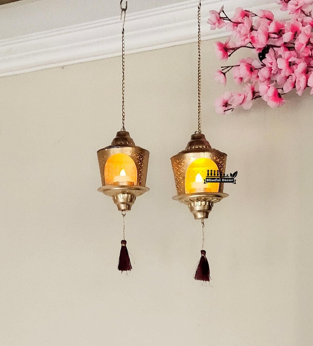 Hanging Round with Jhoomer – Pack of 2 (Stylish Home Décor Accent)